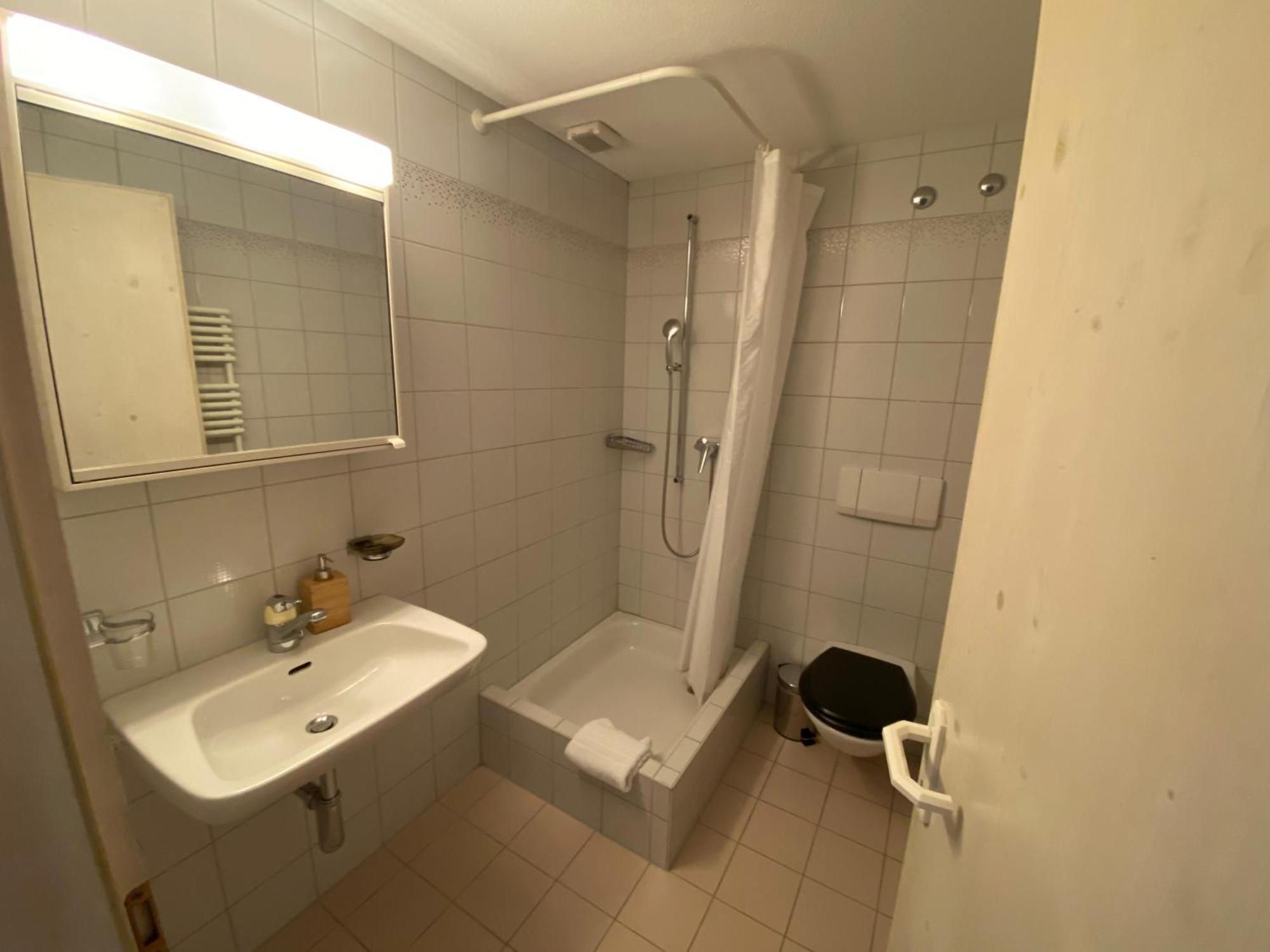 Kursaal Arosa - Adults Only Hostel Exterior photo
